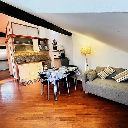 3' - Free Wifi - Near Station - Ac * Genova