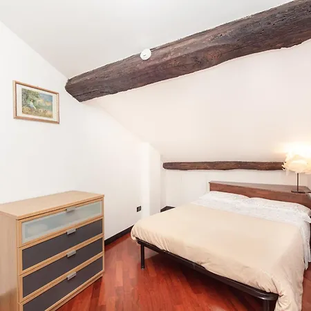 3' - Free Wifi - Near Station - Ac דירה